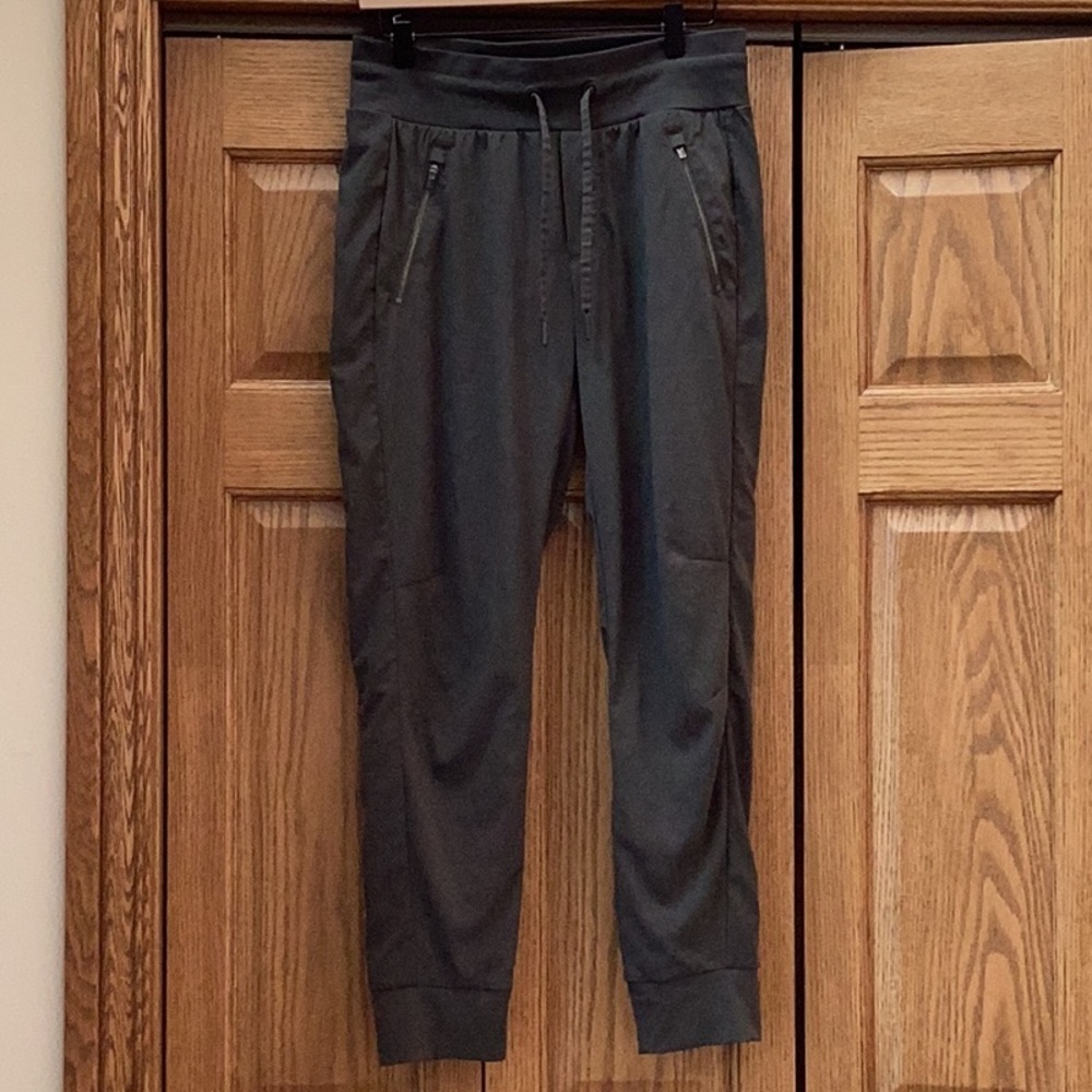 Athleta women’s Charcoal nylon Joggers with stretch - Picture 5 of 15